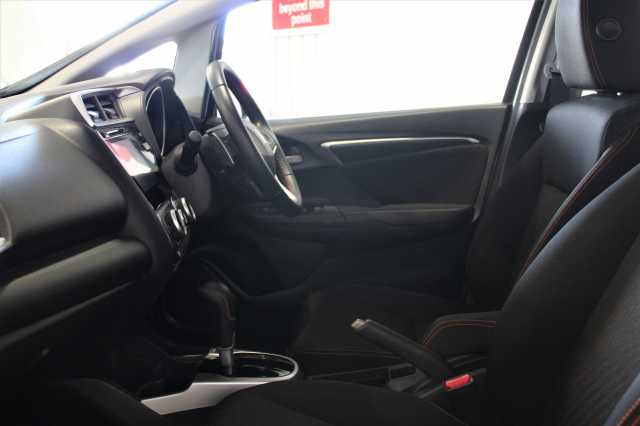 Honda Jazz 1.5 i-VTEC Sport 5dr CVT 