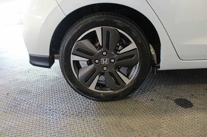 Honda Jazz Hybrid 1.5 i-MMD (122ps) Advance eCVT 