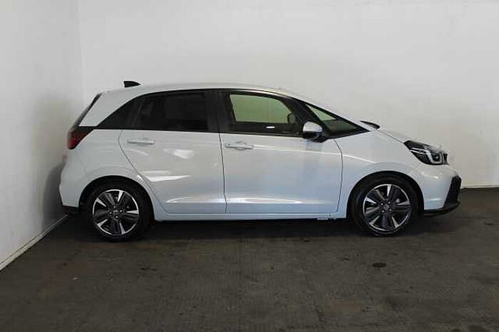 Honda Jazz Hybrid 1.5 i-MMD (122ps) Advance eCVT 