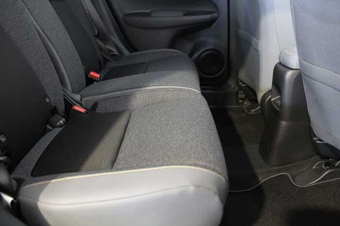 Honda Jazz Hybrid 1.5 i-MMD (122ps) Advance Sport eCVT 